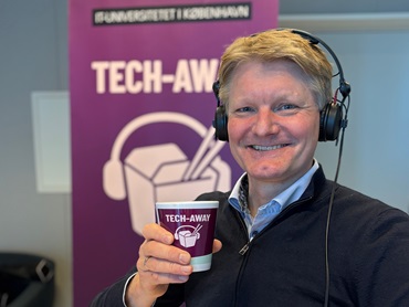 Rune Møller Jensen i podcaststudie