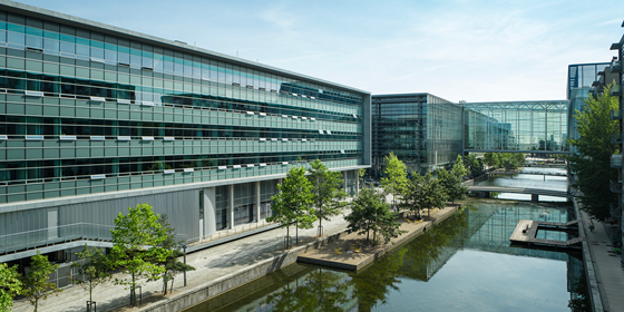 Dronebillede af IT-Universitetet inkl Emil Holms Kanal